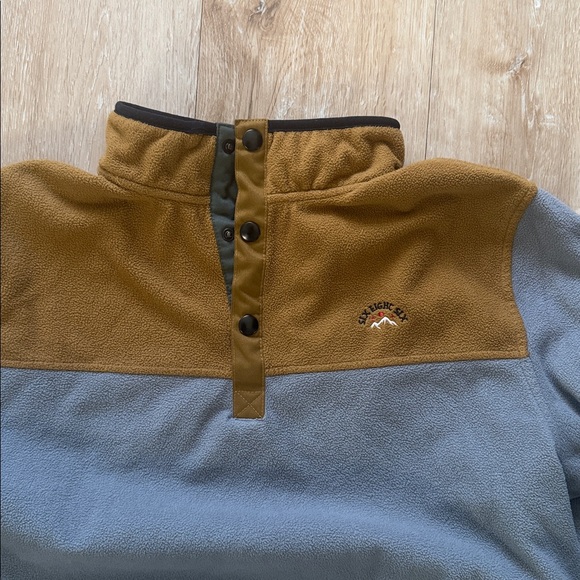 686 Brown and Gray Fleece Pullover - Picture 2 of 4